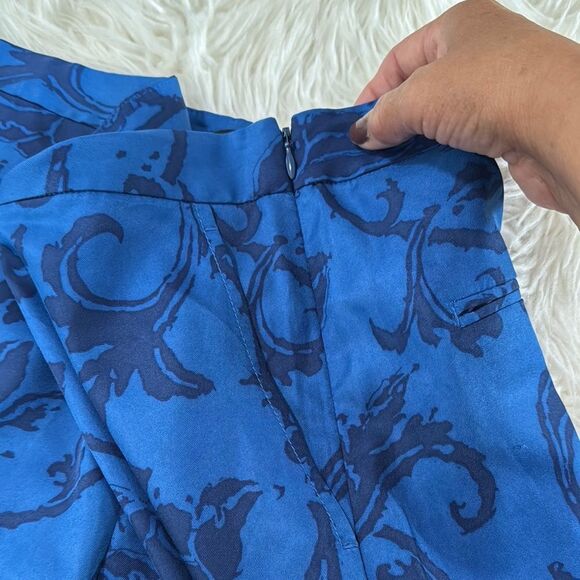 Banana Republic Blue Bermuda Shorts Floral Elegance Size 14 - Picture 10 of 10